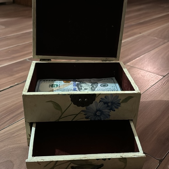 Jewelry Box - Picture 3 of 3